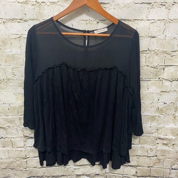 Pebble & Stone Black Sheer 3/4 Sleeve Tiered Top - Picture 1 of 5